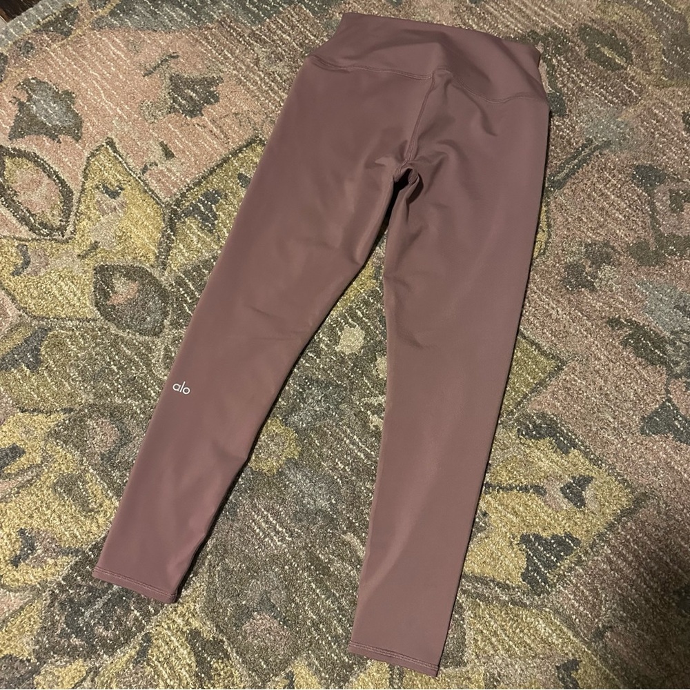 Alo Mauve Leggings - Picture 4 of 6